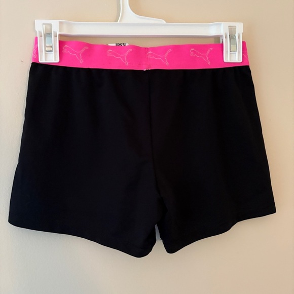 PUMA Girls Black Pink Logo Waistband Athletic Shorts | Size 10/12 Youth Medium - Picture 2 of 3